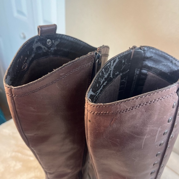 Reba Women’s size 7 1/2  tall zip up boots dark Brown with heel - Picture 11 of 15